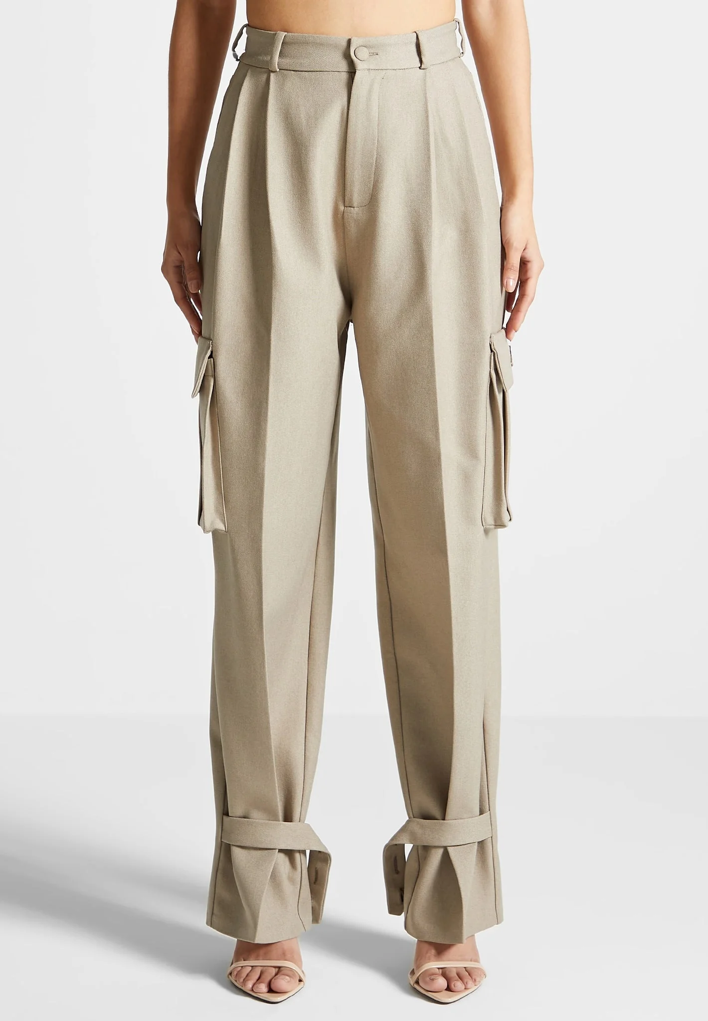 Danielle - Tailored Pleated Cargo Trousers - Beige - Image 6