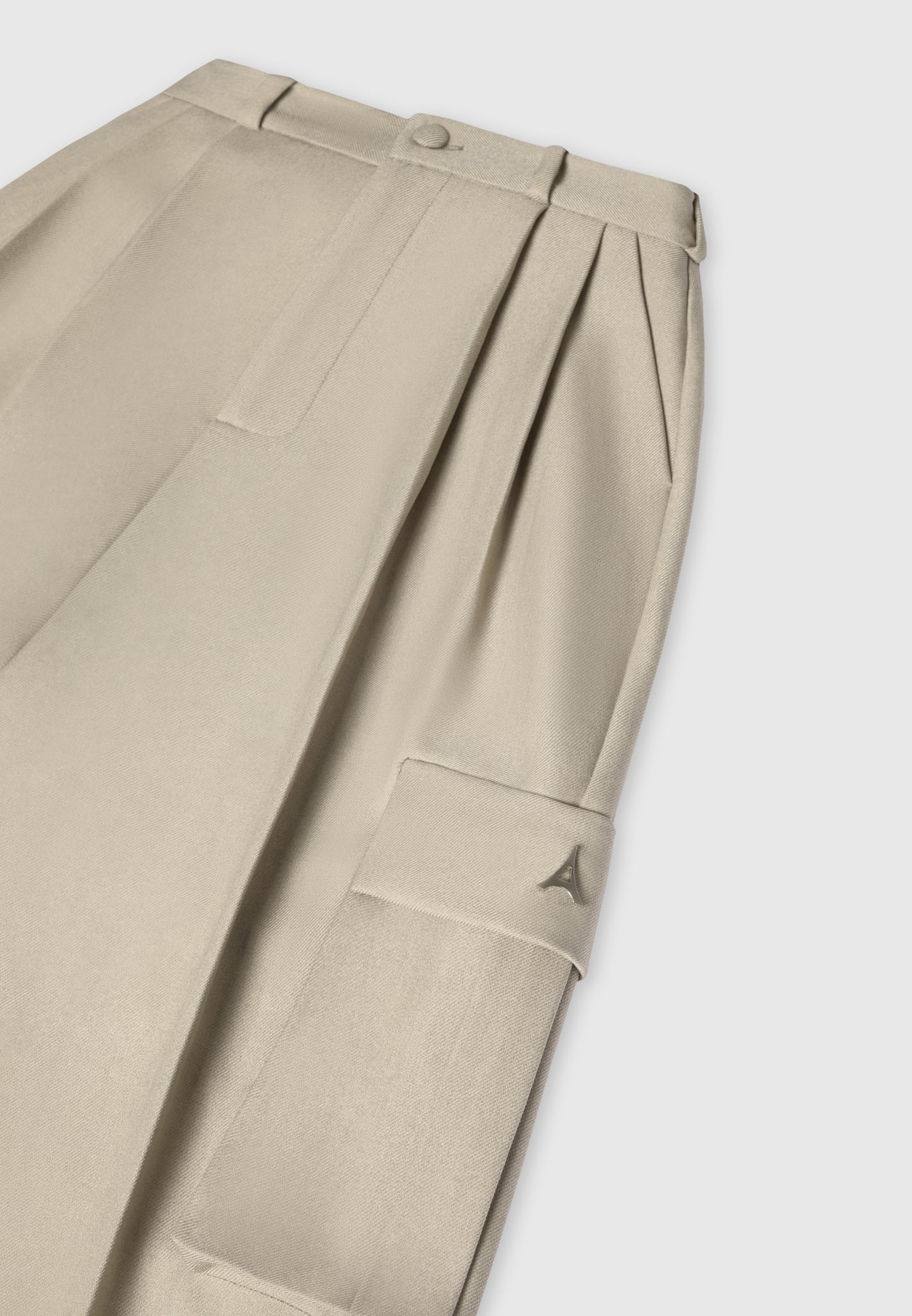 Danielle - Tailored Pleated Cargo Trousers - Beige - Image 8