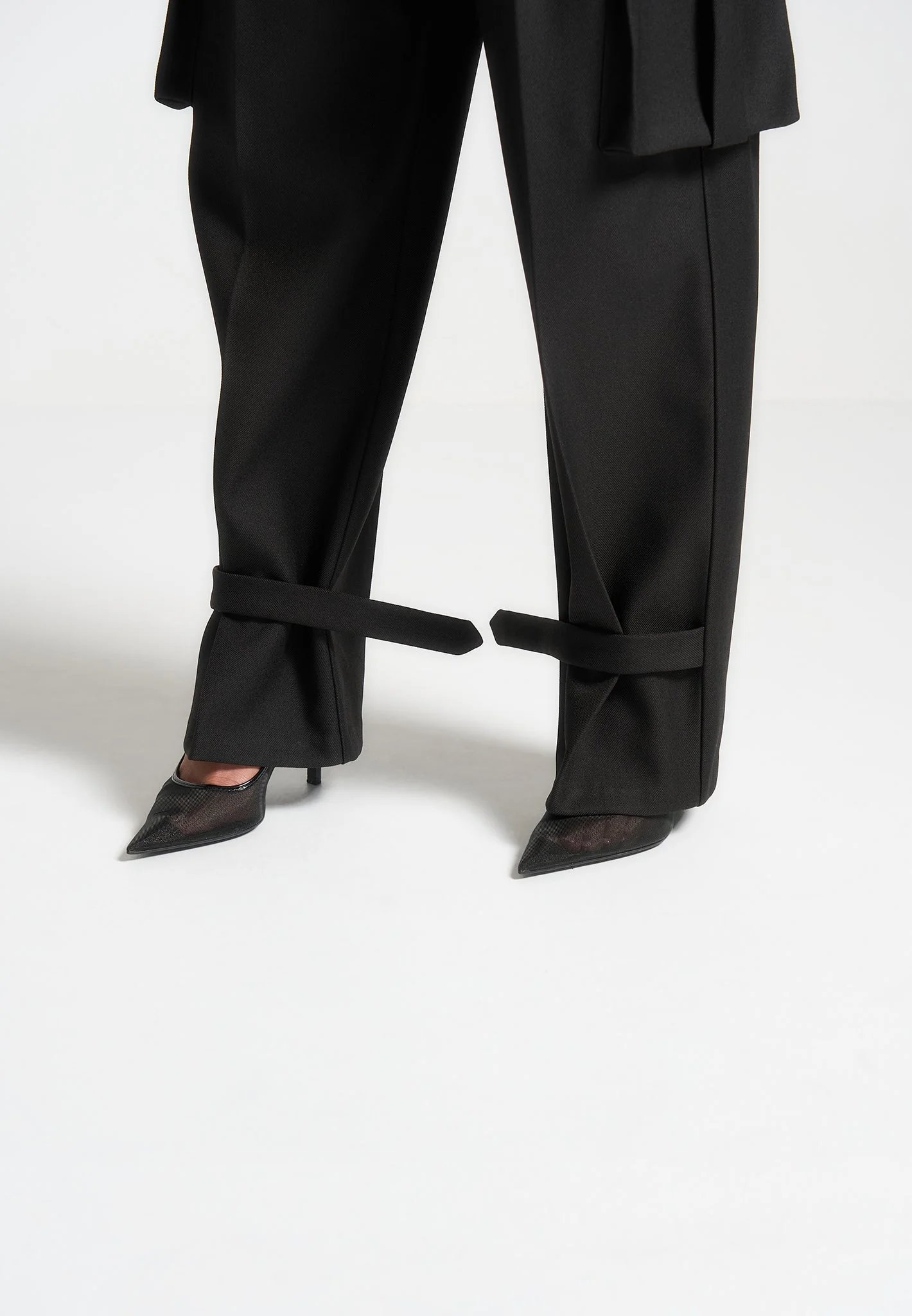 Danielle - Tailored Pleated Cargo Trousers - Black - Image 5